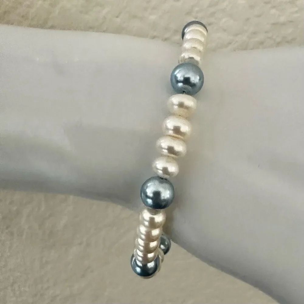 Pearl crystal blue beaded  bracelet